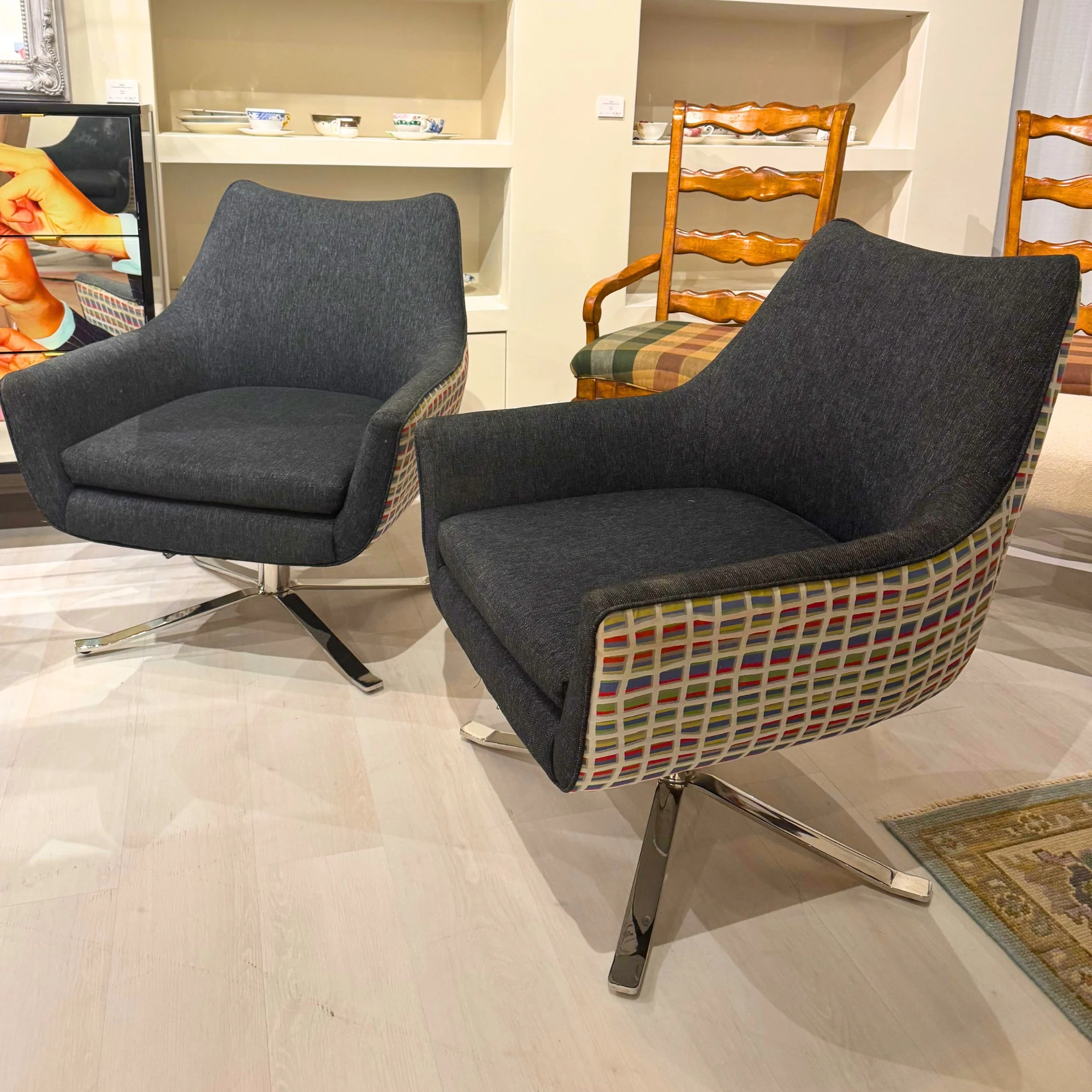 Pair of Chrome Star Base Chairs - Image 2