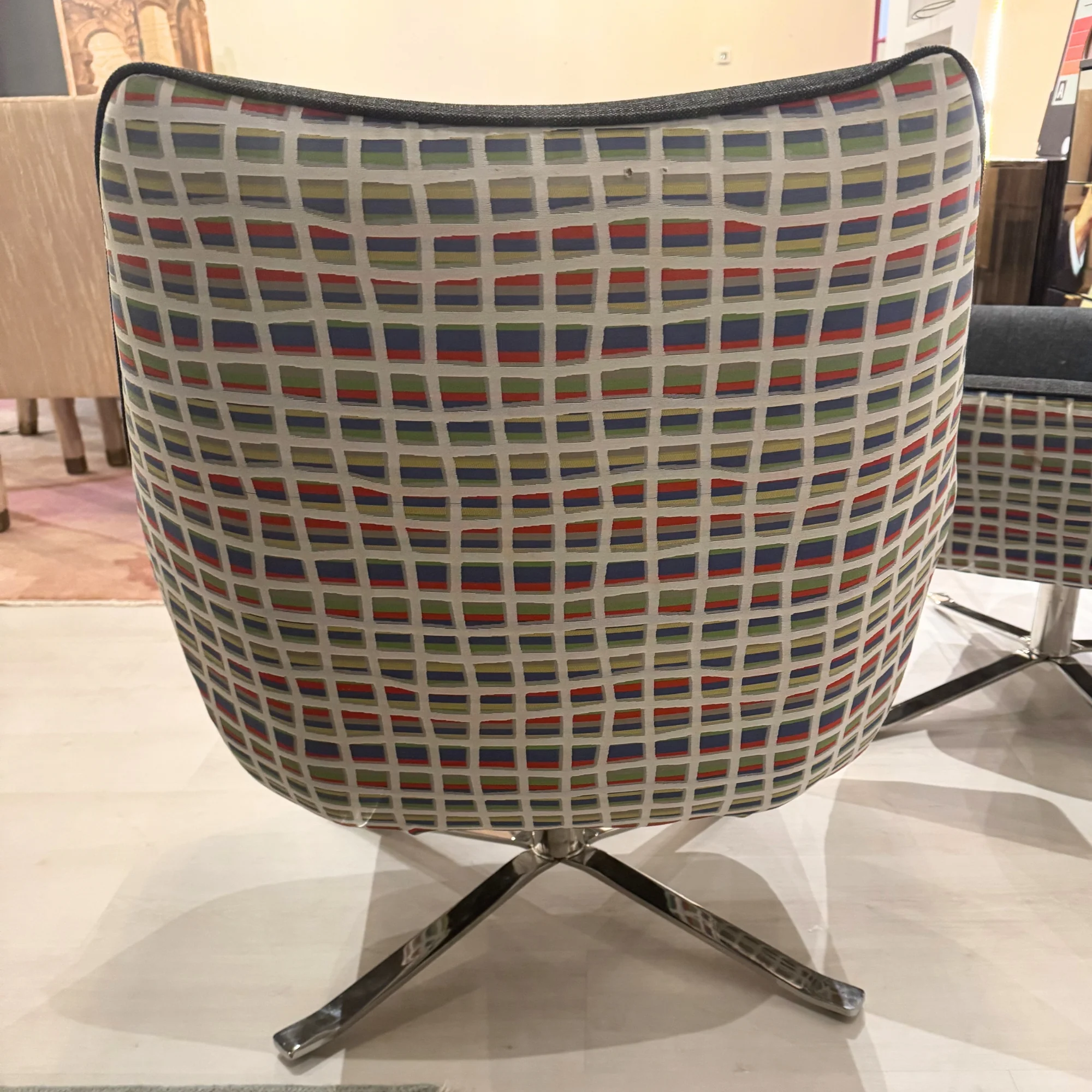 Pair of Chrome Star Base Chairs - Image 4