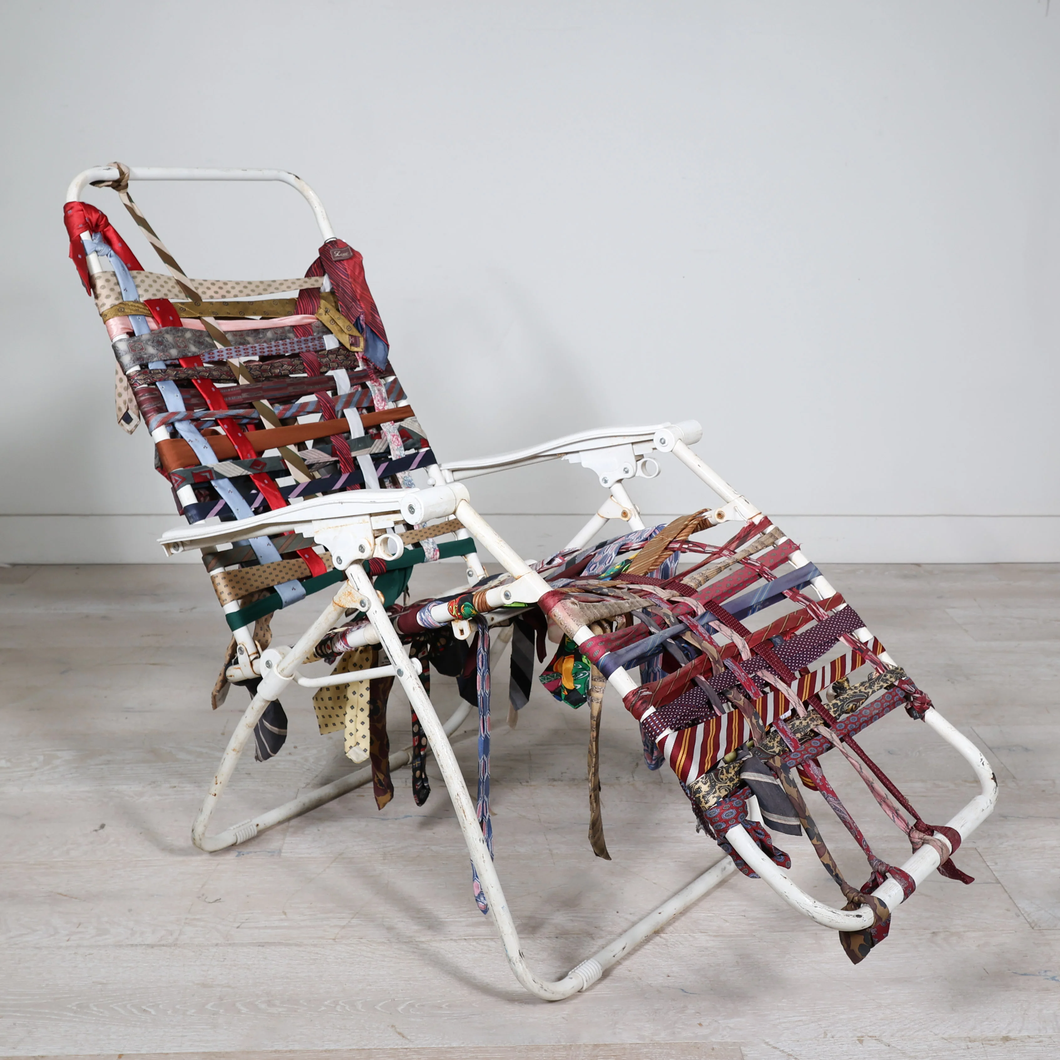 Men's Ties Lawn Chair - Image 6