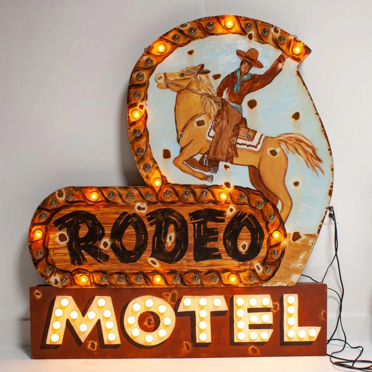 Rodeo Motel Sign - Image 3